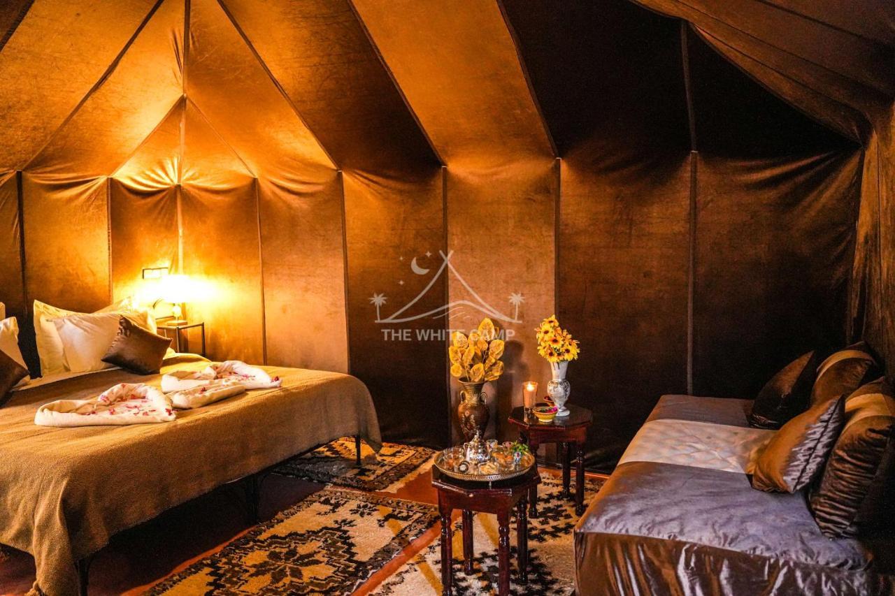 The White Camp - Your Merzouga Luxury Desert Camp & Erg Chebbi Dunes Camel Riding Hotel Buitenkant foto