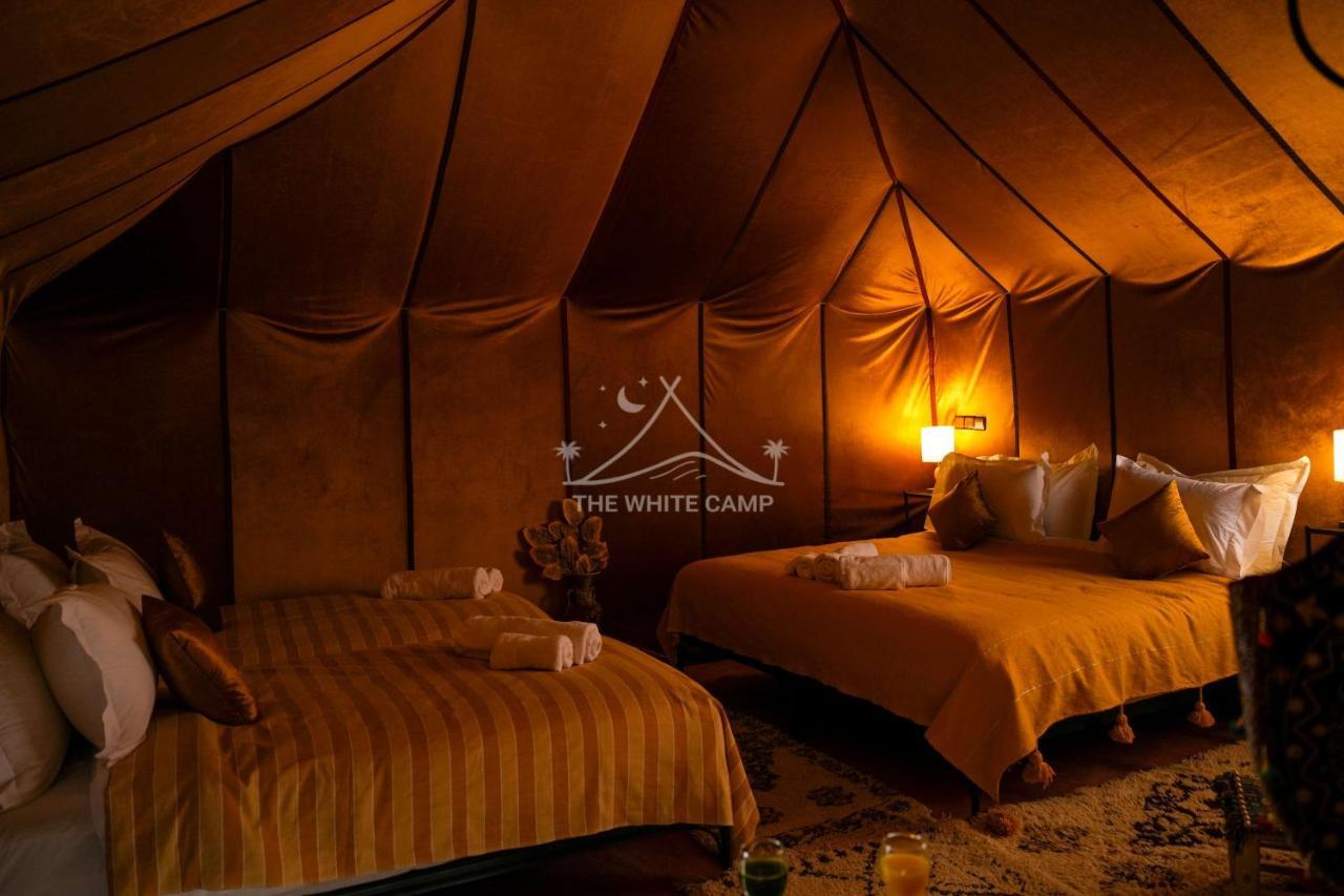 The White Camp - Your Merzouga Luxury Desert Camp & Erg Chebbi Dunes Camel Riding Hotel Buitenkant foto