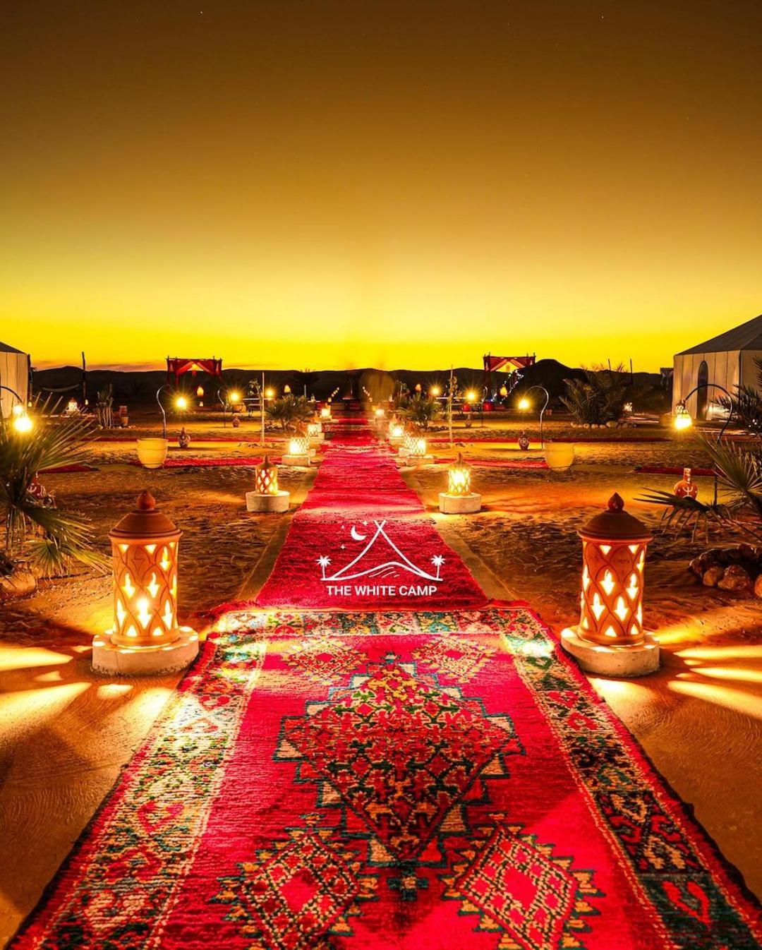 The White Camp - Your Merzouga Luxury Desert Camp & Erg Chebbi Dunes Camel Riding Buitenkant foto
