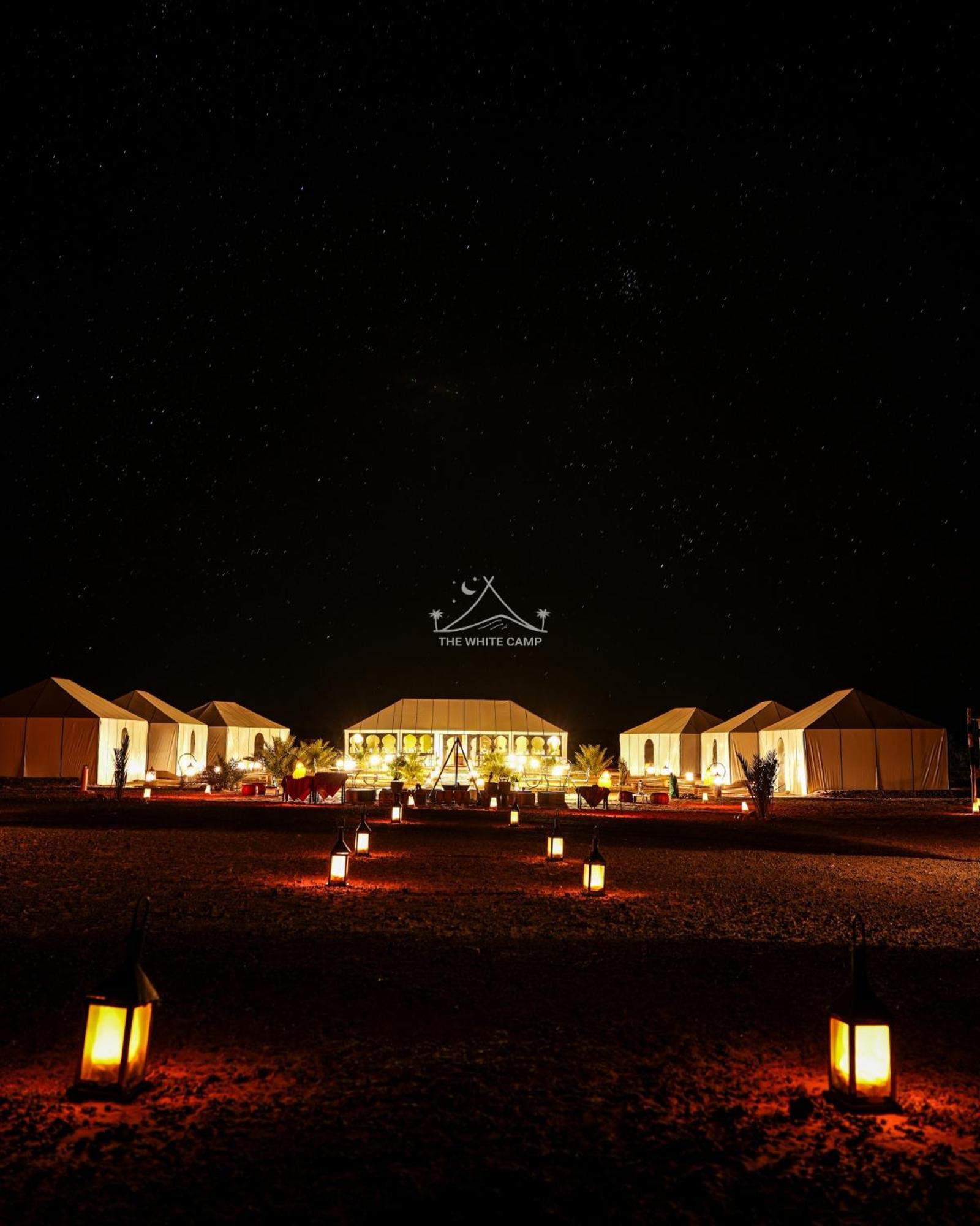 The White Camp - Your Merzouga Luxury Desert Camp & Erg Chebbi Dunes Camel Riding Buitenkant foto