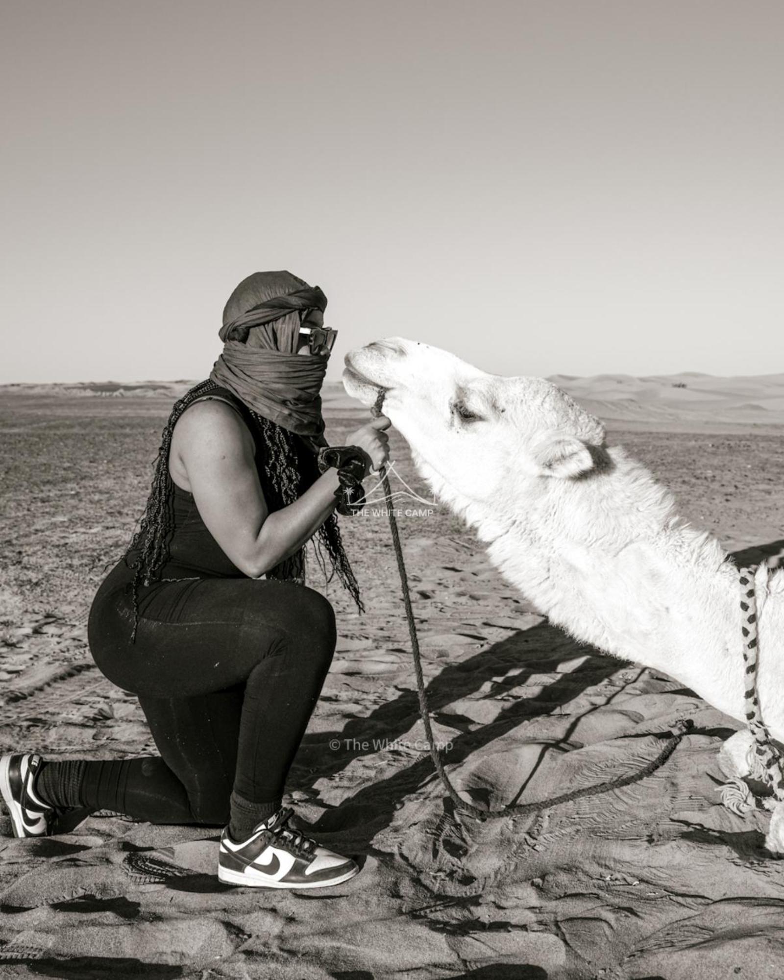 The White Camp - Your Merzouga Luxury Desert Camp & Erg Chebbi Dunes Camel Riding Hotel Buitenkant foto